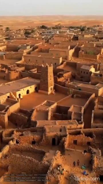 Глубоко в пустыне Сахара, в северо-западной африканской стране Мавритания-оазис Шингетти.