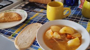 кушаю и пью чай в деревне