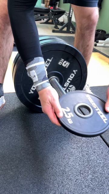 Взятие на грудь 105 кг