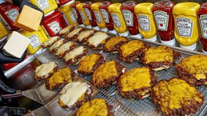 Люди со всего мира приезжают, чтобы это попробовать! Американский двойной чизбургер