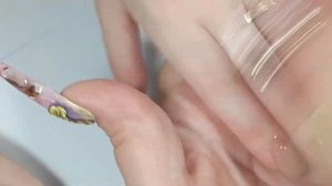 Маникюр на клиенте.