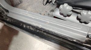 Как снять пластиковые порожки Шивроле Лачети