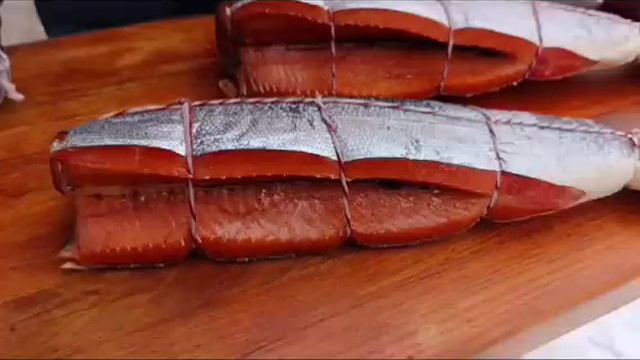Спинка Нерки без головы слабой соли