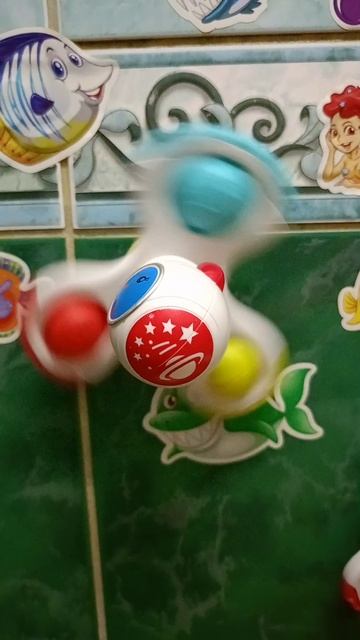 Спинер. крутится как Лариса Долина в Москве. Пожелаем ей удачи.