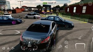 играю в кар паркинг(развиваюсь)