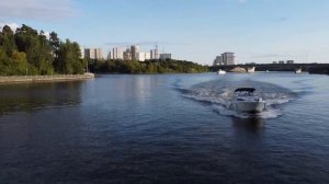 Яхта BAYLINER 305