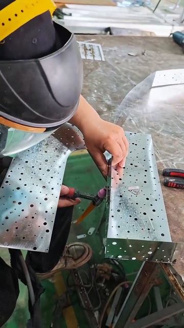 Интересный метод изготовления световых букв и вывесок