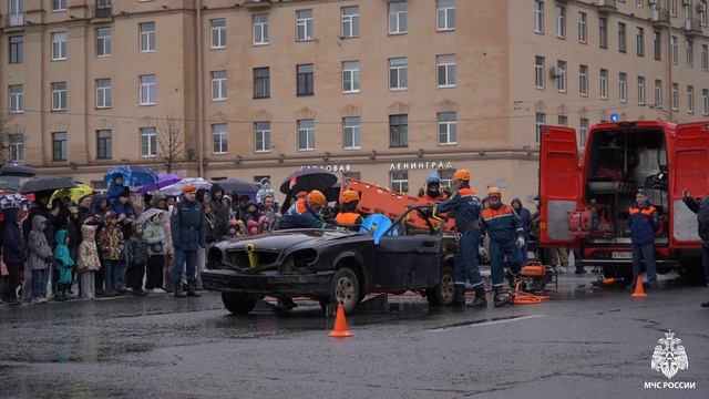 В Северной столице прошел традиционный День открытых дверей огнеборцев Кировского района