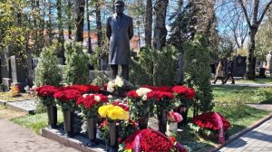 #234.Москва.В.В.Жириновскому- 80.Было бы.Новодевичье кладбище.Ельцин, Горбачевы.Э.Быстрицкая.