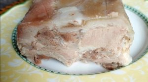 Мясо свиной рульки прессованное. Прекрасная аппетитная закуска.
