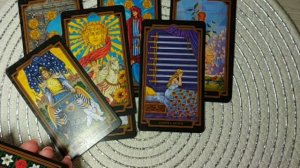 Любит ли он меня? гаданиетаро