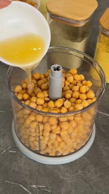 Домашний хумус.