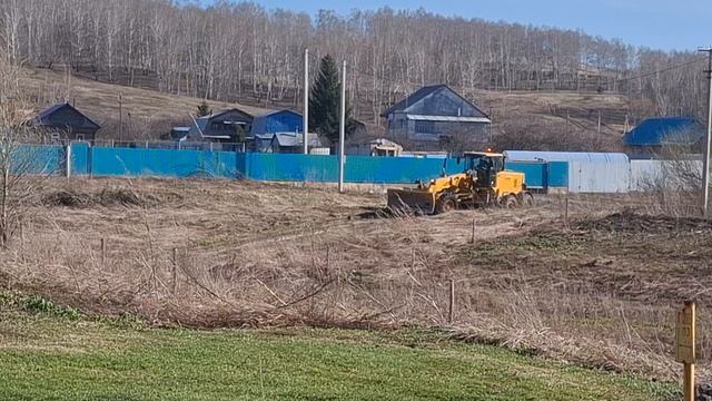 Застрявший бульдозер, 17 апреля 2026