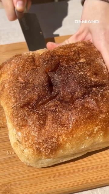 Чиабатта с фаршем и сыром.