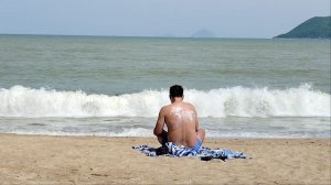 Досуг на пляже..Главное-намазаться)))