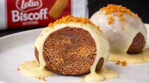 Шарики из карамельного печенья в белом шоколаде (без духовки)