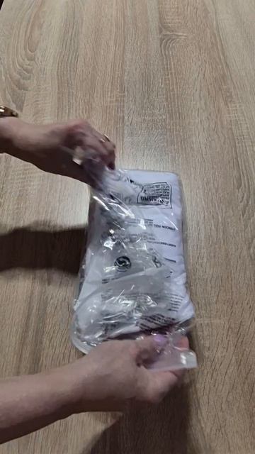 Обзор - Футболка с ярким принтом