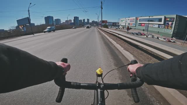 Открытие шоссейного сезона 2026. Тестовые покатушки по городу ПЛЮС неудачная рыбалка.