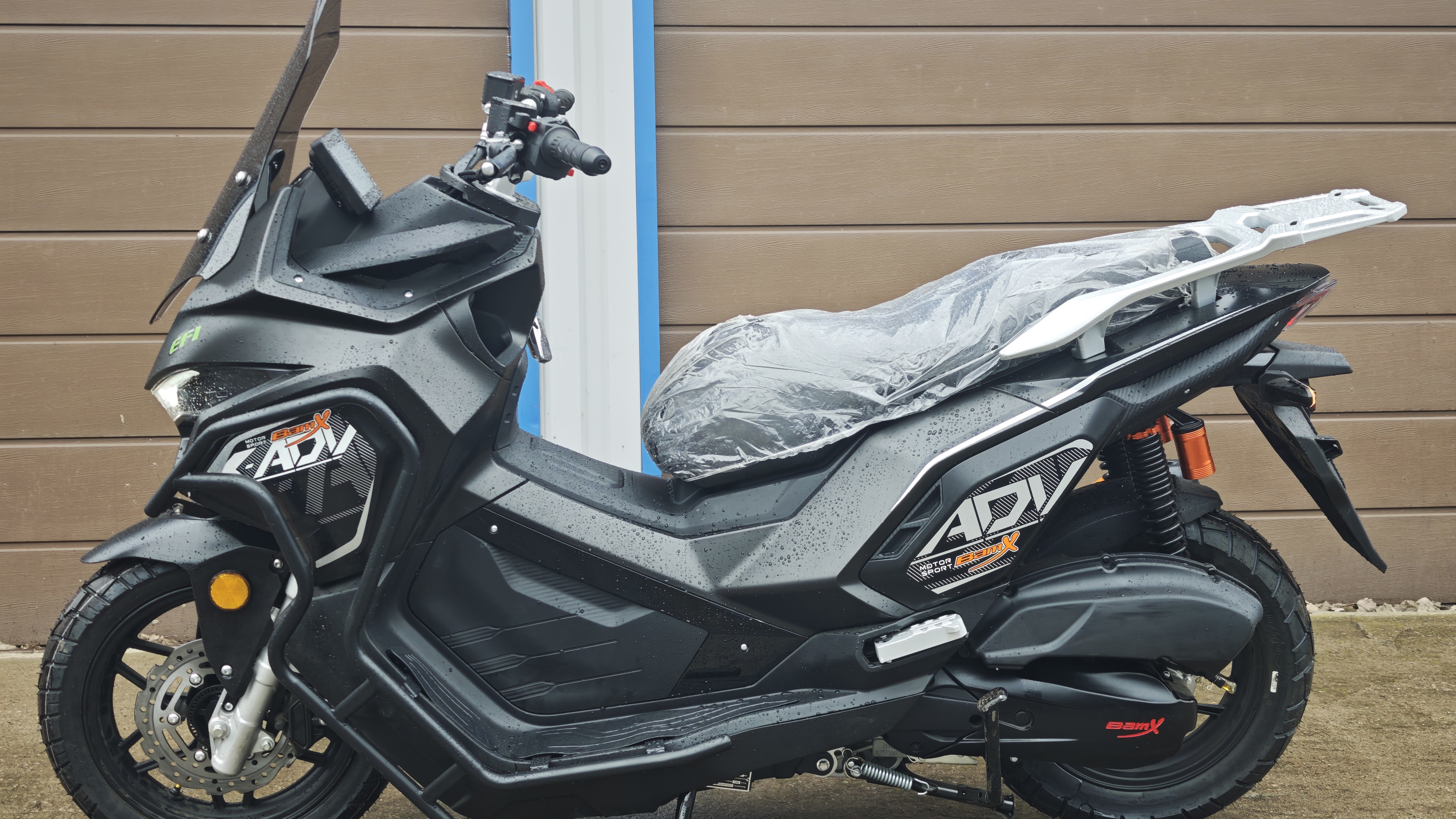 MotoRed: Jilang Bamx T-ADV 170cc EFI. С Osaka близнецы разные двигатели. Собран и настроен!