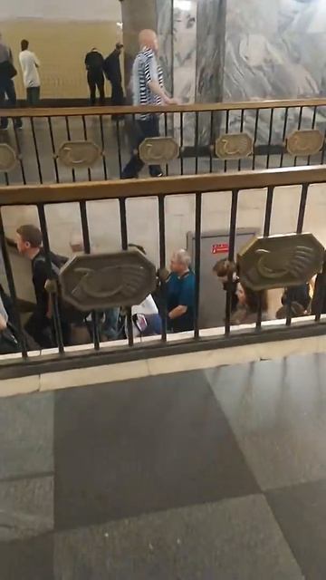 Москва. Станция метро Курская (радиальная) 8