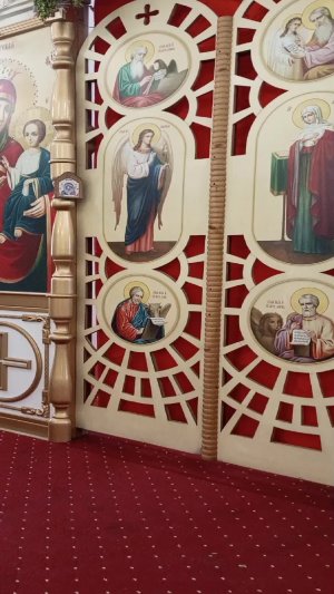 Божественная служба в храме Святой Троицы