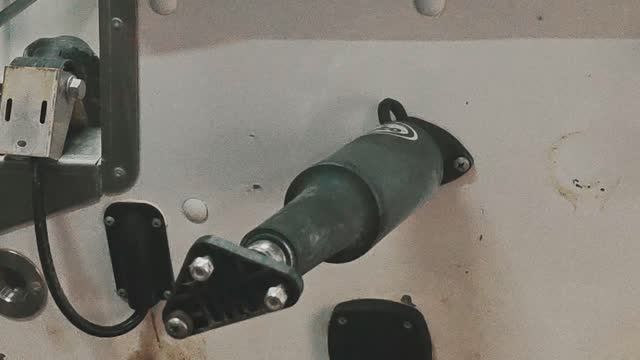 Иногда не перестаёшь удивляться инженерным решениям...