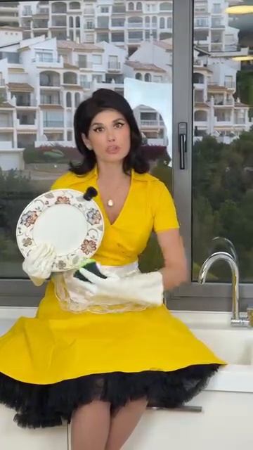 выйду замуж за чат жпти Сола Монова