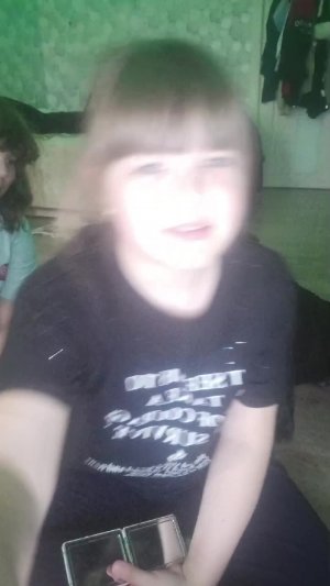 делаем Челлендж Кто лучше накраситься с подругой