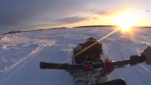 РЫБАЛКА НА КОРЮШКУ В МОРЕ!СЛОМАЛСЯ НА КРАЮ СВЕТА СРЕДИ ТОРОСОВ.ЧТО ДЕЛАТЬ?