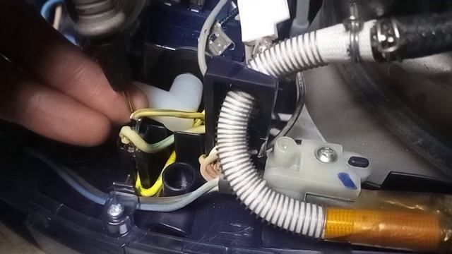 Парогенератор Утюг Philips GC9635 не подаёт пар выбивает УЗО | Решение!