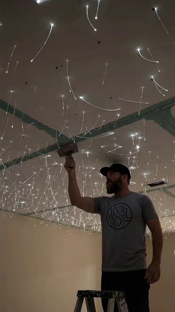 Звёздное небо - ночной светильник из световолокна.