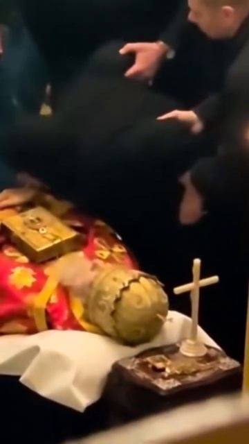 На верную память. Со святыми упокой, Иисусе! Прощание с п. Илией II (1)