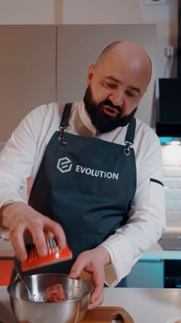 Баклажаны, запечённые в аэрогриле с сочным мясным фаршем и пряными специями