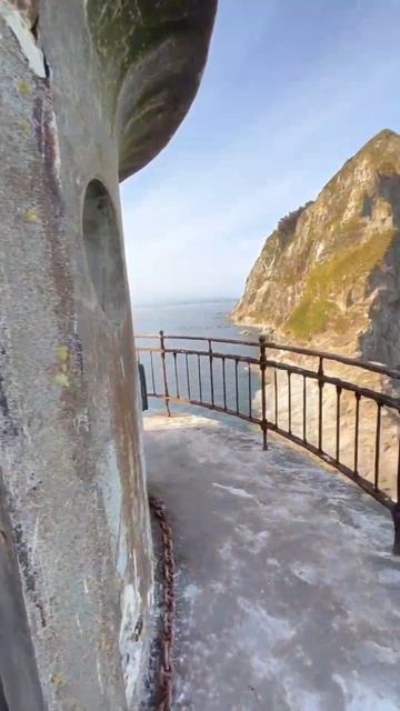 🌊 Маяк Анива словно высечен из камня волнами и ветром! #сахалинскаяобласть #сахалин #маяканива ##пут