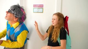 Настя помогает учителю обрести уверенность