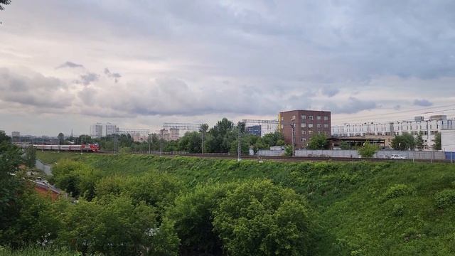 догонялки | ЭД4М и ЭП2К-327 с поездом №15 Москва–Волгоград