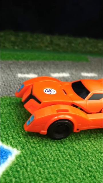 Не уйти! Трансформер пойман и наказан за нарушение  длядетей машинкидлядетей игрушки