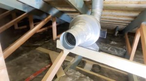 ОБУСТРОЙСТВО КАРНИЗНЫХ СВЕСОВ. ВЕНТИЛЯЦИЯ С ЭЛЕКТРОМОТОРОМ НА ЧЕРДАКЕ