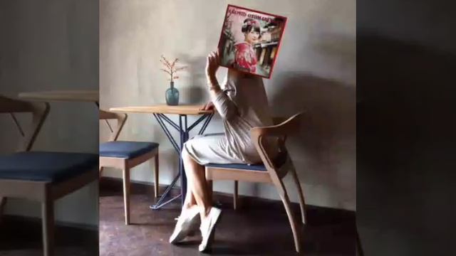 Милая девочка.