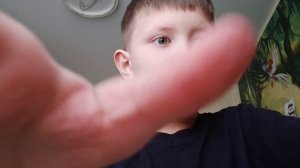 пробую шиколадку из Египта