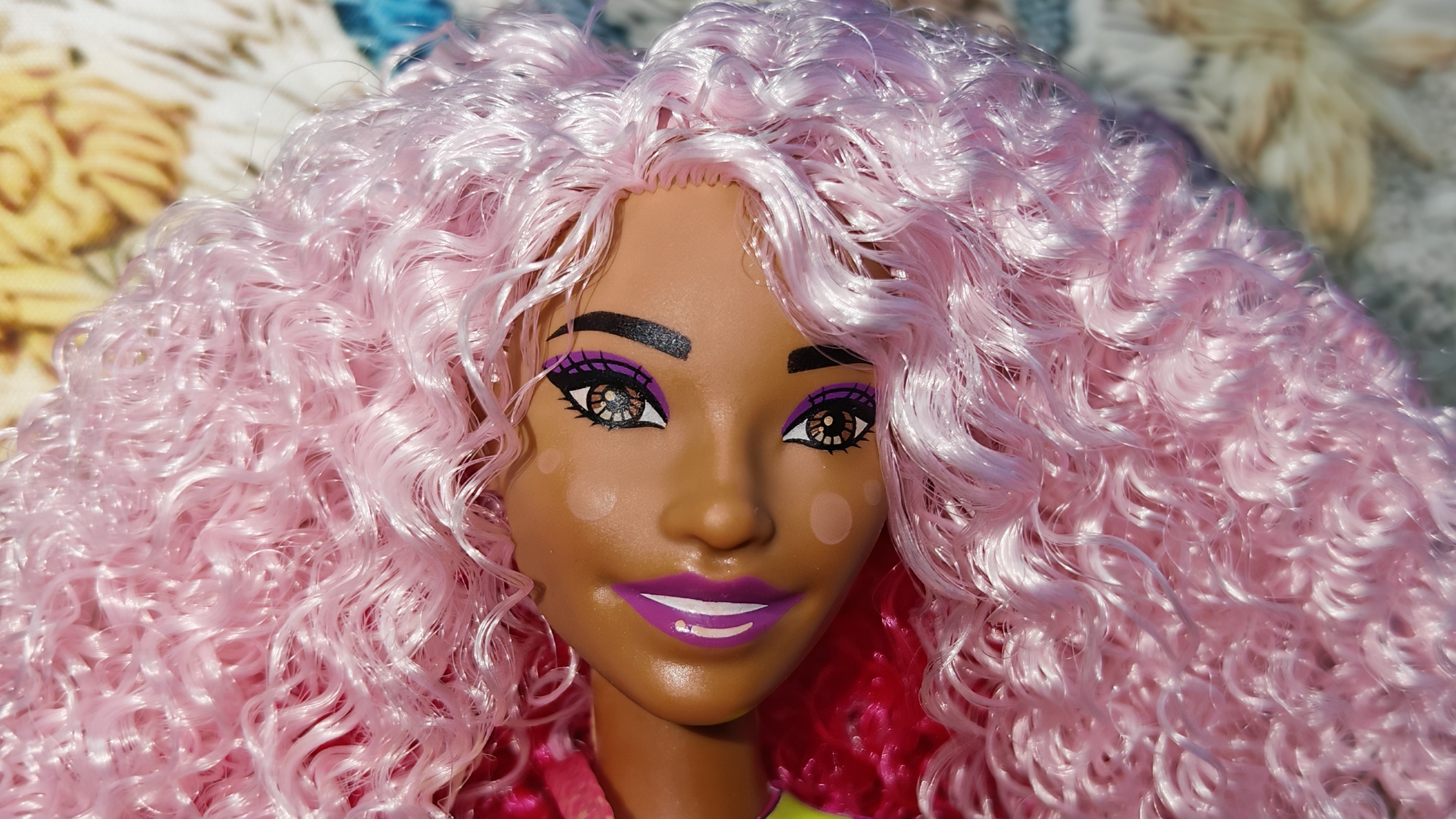 Кукла Барби прекрасный Ягодный чаёк, милаха розововолосая кудряшка (Pop Reveal, Bubble Tea)