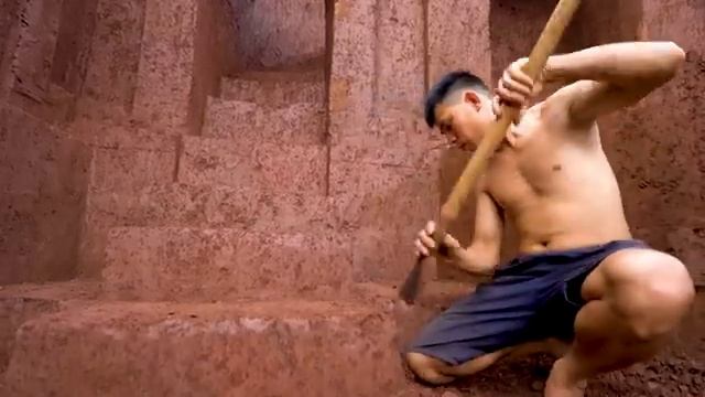 Компания Top Works построила бассейн с водной горкой вокруг секретного подземного дома