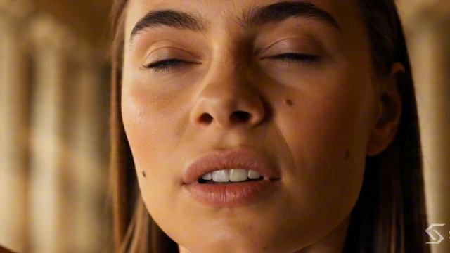 Статуя в лучах заката