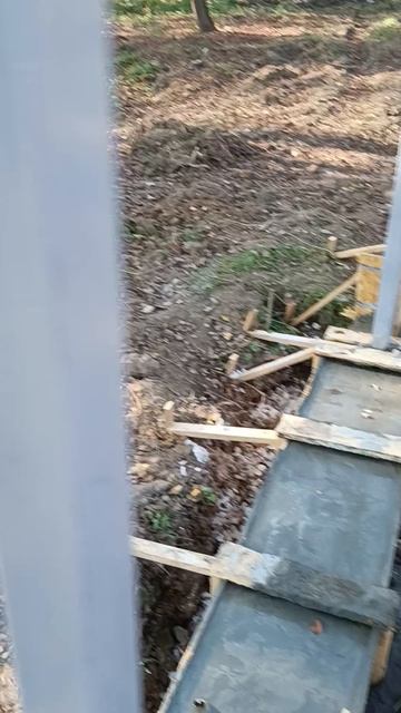заливка ленточного фундамента под забор