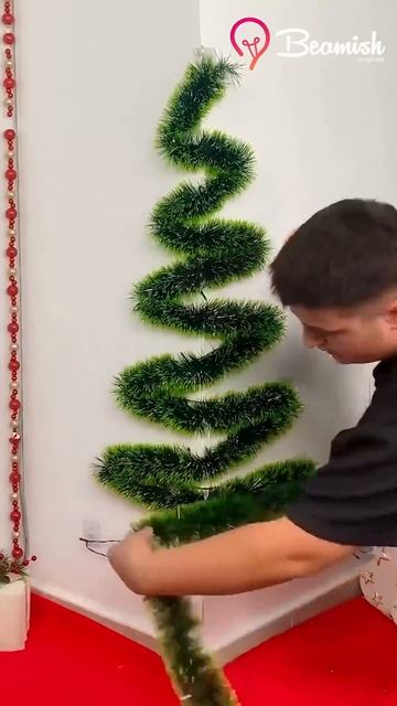 Я создал новогоднее настроение в одном из углов комнаты.