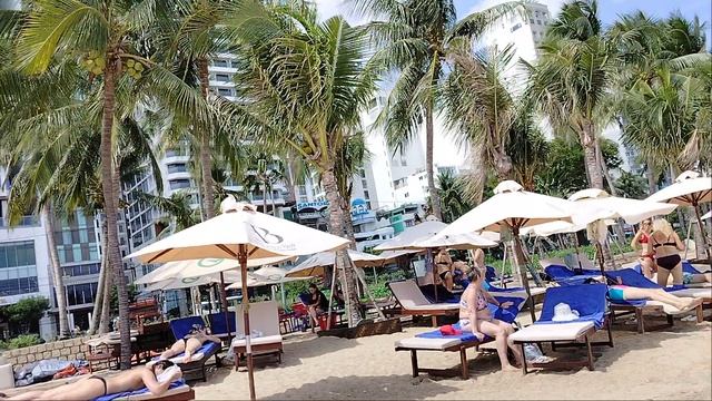 Наш самый маленький-даже не видно!)