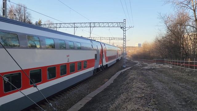 на киевских кривых, ЭП20-045 с поездом №740 Брянск-Москва