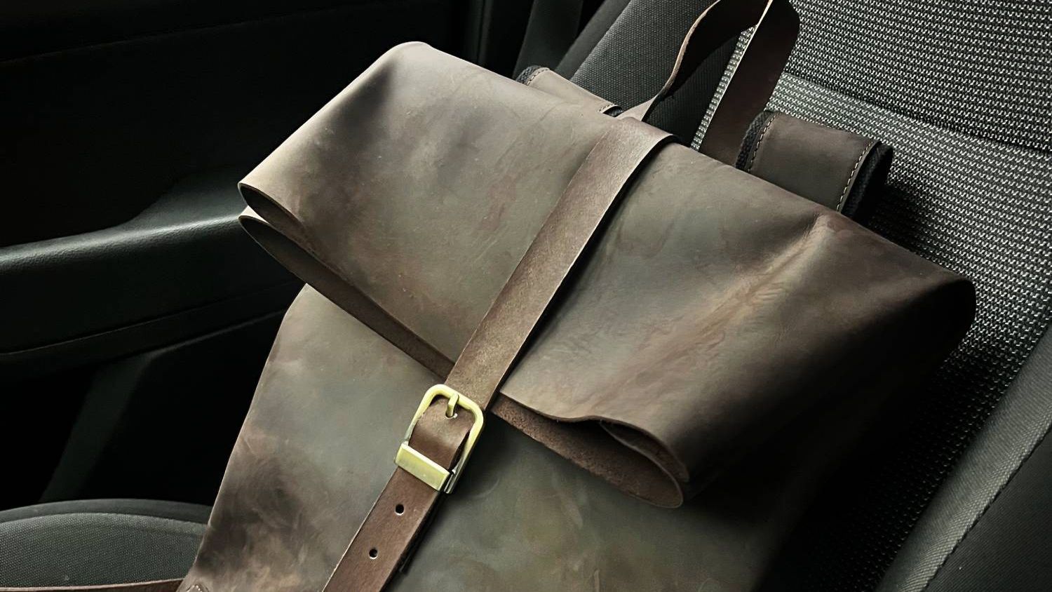 Рюкзак-скрутка, наглядная иллюстрация объёма рюкзака