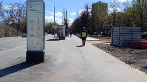 На площадке Бирюлёво укладывают плиты ПАГ вдоль Булатниковской улицы