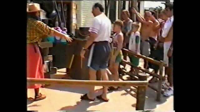 1998.08. Отдых в Испании. Молоток выиграли.